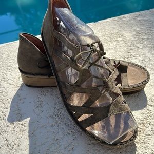 Naot Lace Up Strappy Gladiator Sandals 41